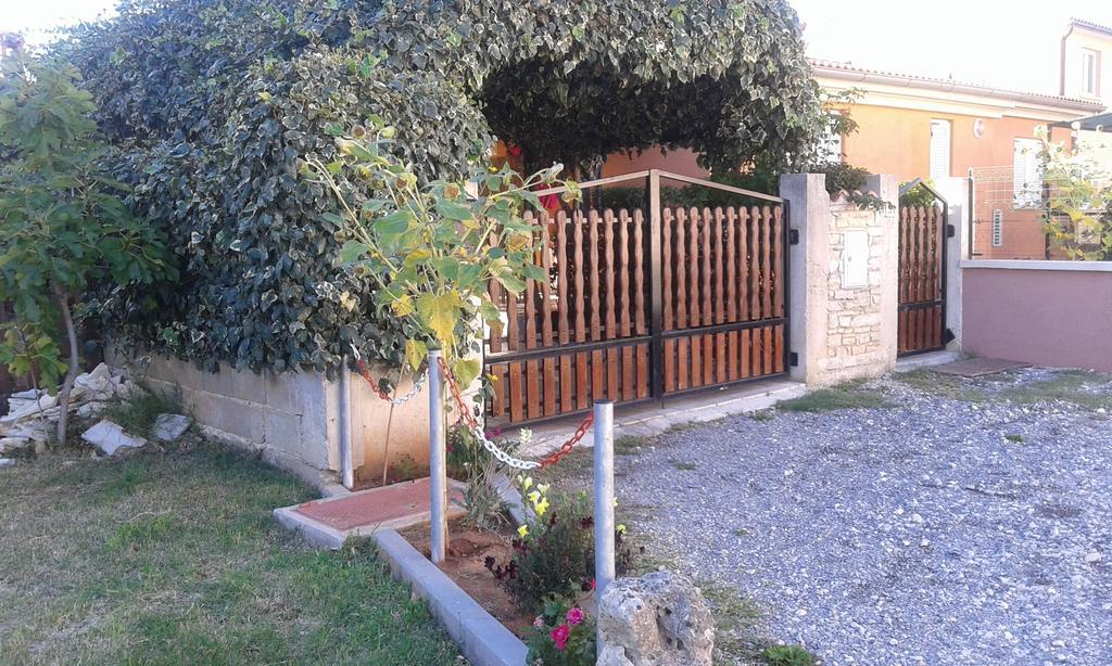 Apartmani Arijana Medulin Exterior foto